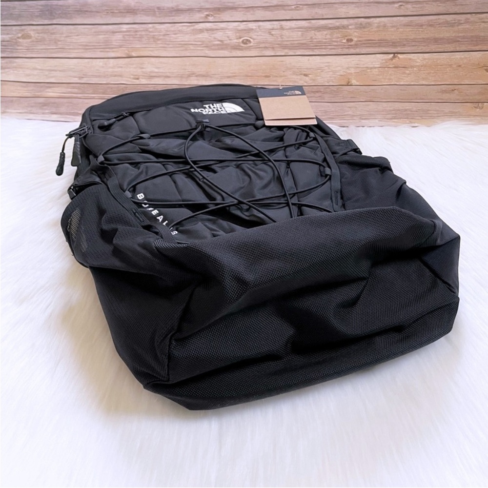 The North Face Unisex Borealis 28 Liter Backpack In Black - Picture 3 of 11